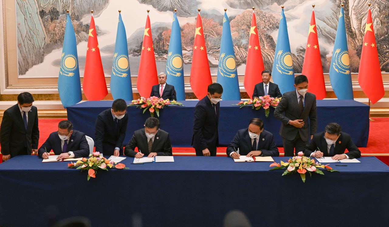 ҚР Президенті Қытайға сапары барысында маңызды құжаттарға қол қойды