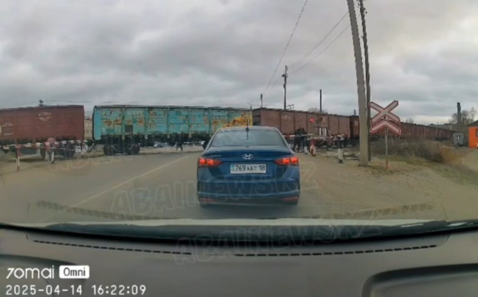 Семейде теміржол өткелінде әйелді пойыз басып кетті