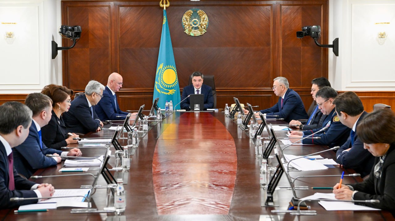 Бектенов ІІМ-ге конституциялық реформа жайлы жалған ақпарат таратқандарды қатаң жауапқа тартуды міндеттеді 