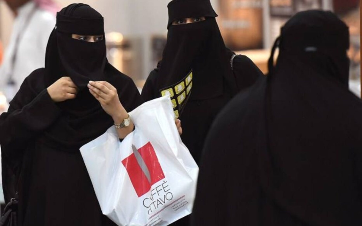 Елімізде бет-әлпетті тұмшалайтын киімге айыппұл салынбақ