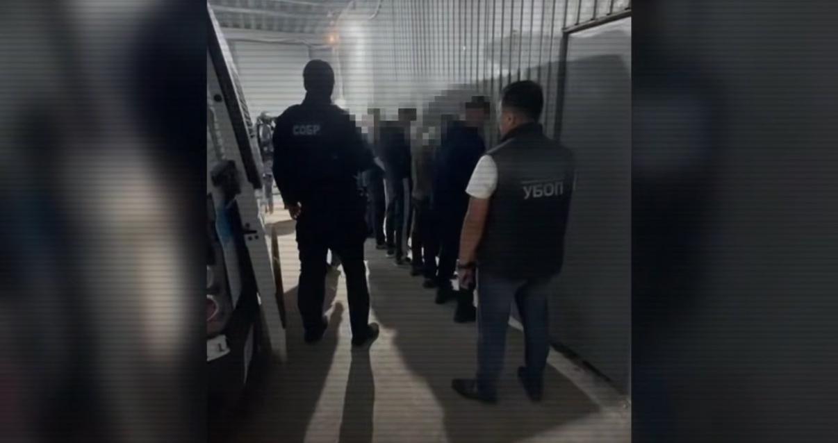 Қарағанды облысында бопсалаумен айналысқан қылмыстық топ құрықталды