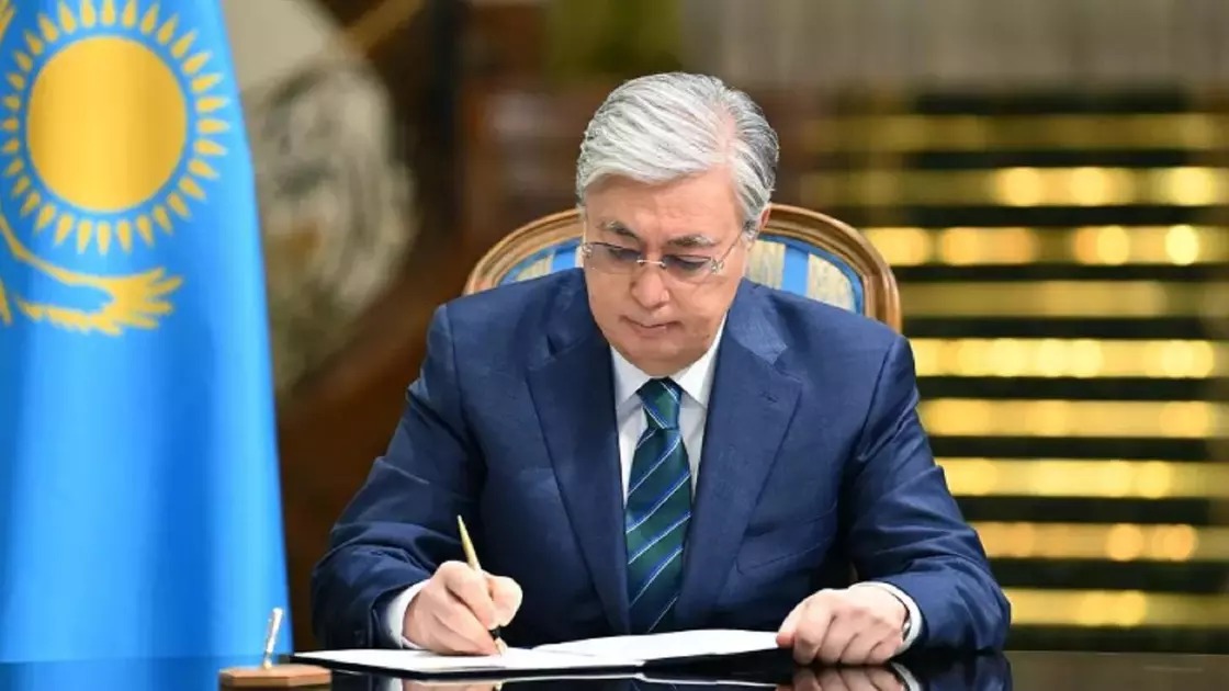Ақордадағы ауыс-түйіс: Тоқаев бірнеше адамды қызметінен босатты