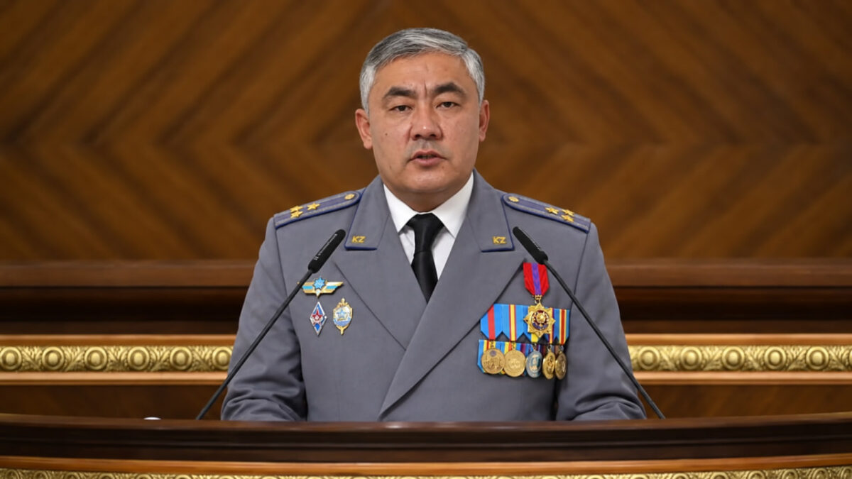 Қазақстан армиясында сарбаздарды даярлау тәсілі өзгереді: министр жаңа бағыттарды айтты