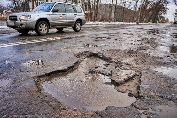 Енді шұрық-тесік жолдарды дрондар автоматты түрде анықтайды