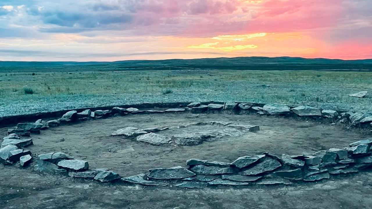 Қарағанды облысында бір қорғаннан екі тарихи дәуірдің жерлеу орындары табылды