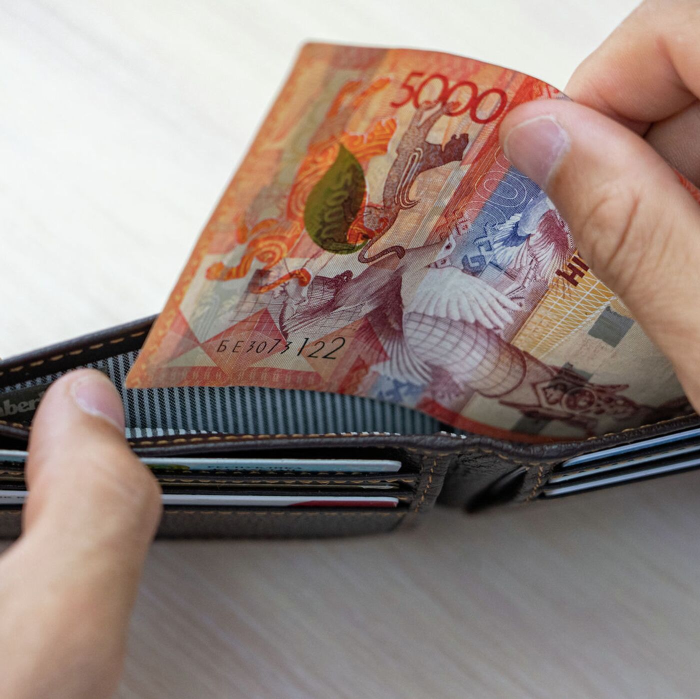 Елде орташа айлық жалақы көрсеткіші 473 мың теңгеге жетті