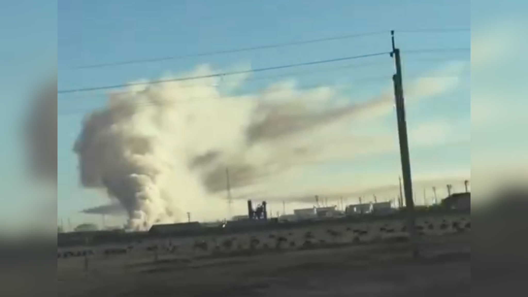 Атырауда қоқыс полигонында өрт шықты: қала түтінге оранды