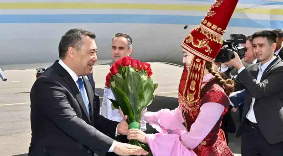 Қырғызстан Президенті Астанаға ұшып келді